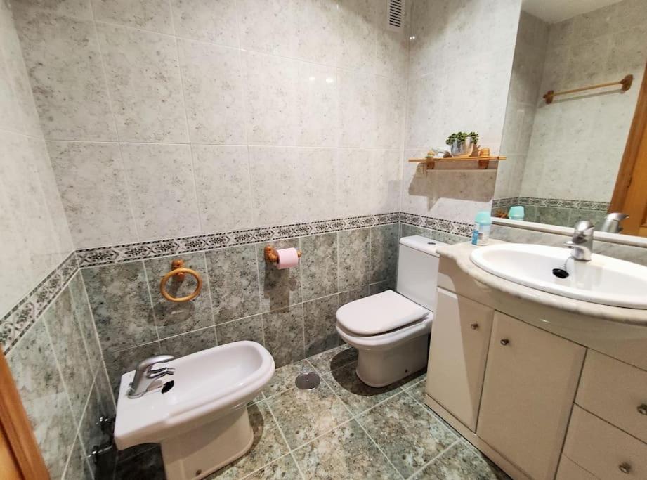 1ª Linea Del Mar 2 Habitaciones 2 Banos, Parking Subterraneo Incluido, Mascotas เอลกัมเปโญ ภายนอก รูปภาพ